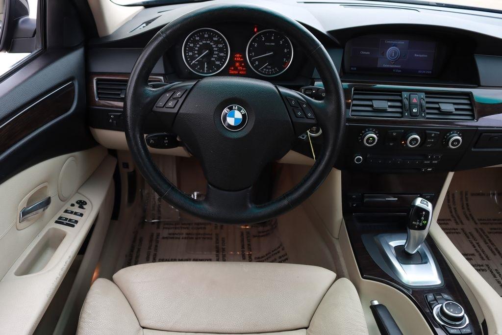 BMW 5-Series  2009