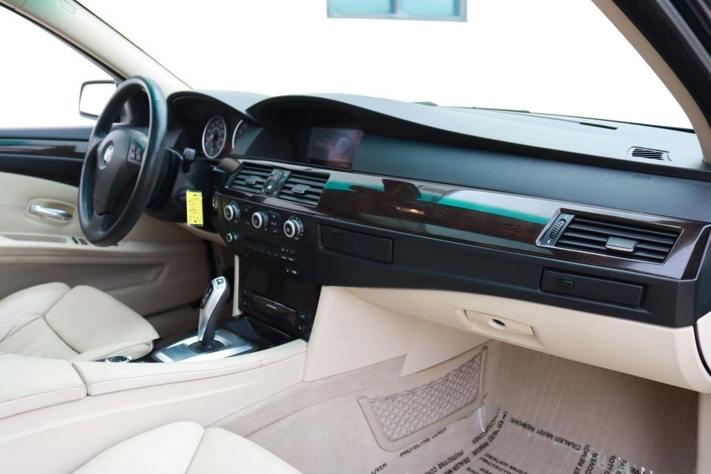 BMW 5-Series  2009