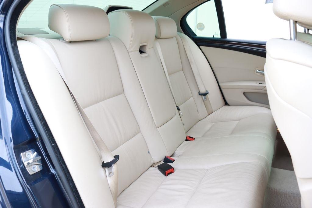 BMW 5-Series  2009