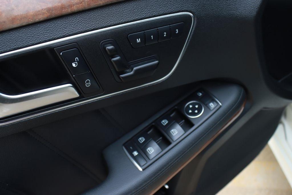 Mercedes-Benz E-Class  2012