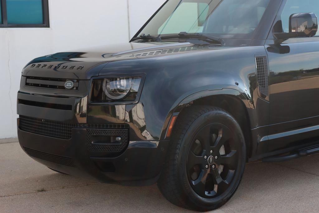 Land Rover Defender  2024