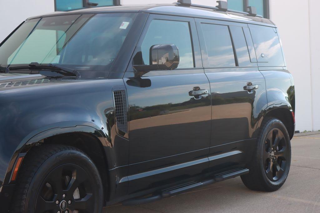 Land Rover Defender  2024