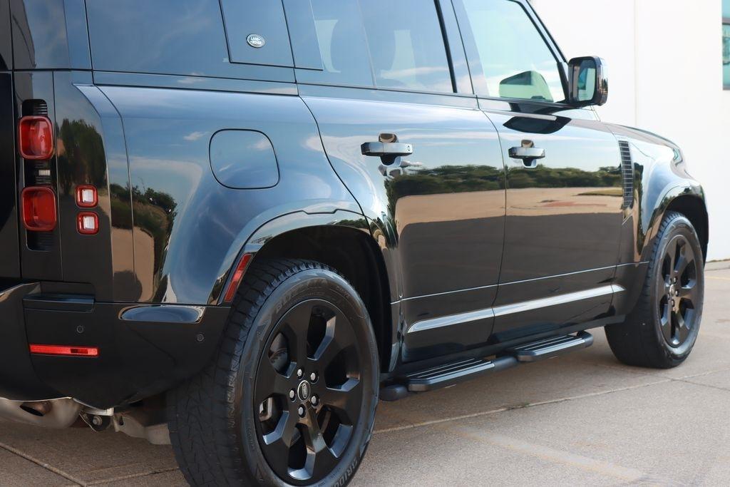 Land Rover Defender  2024