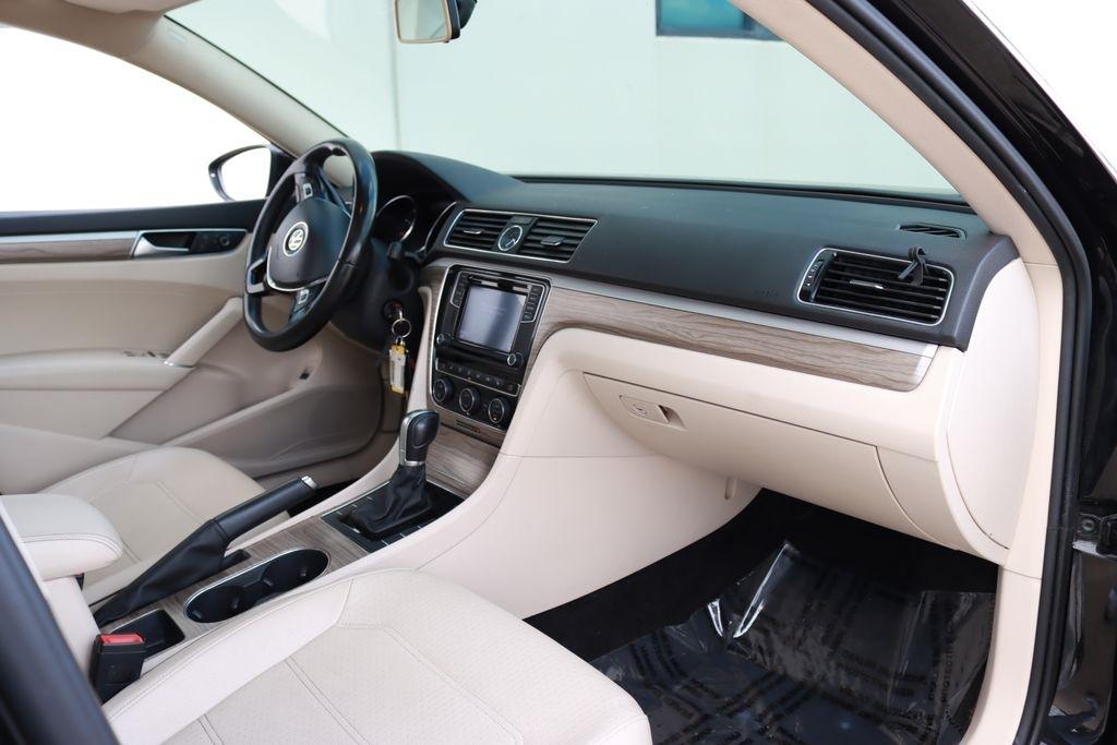 Volkswagen Passat  2016