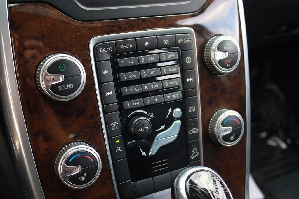 Volvo XC70  2016