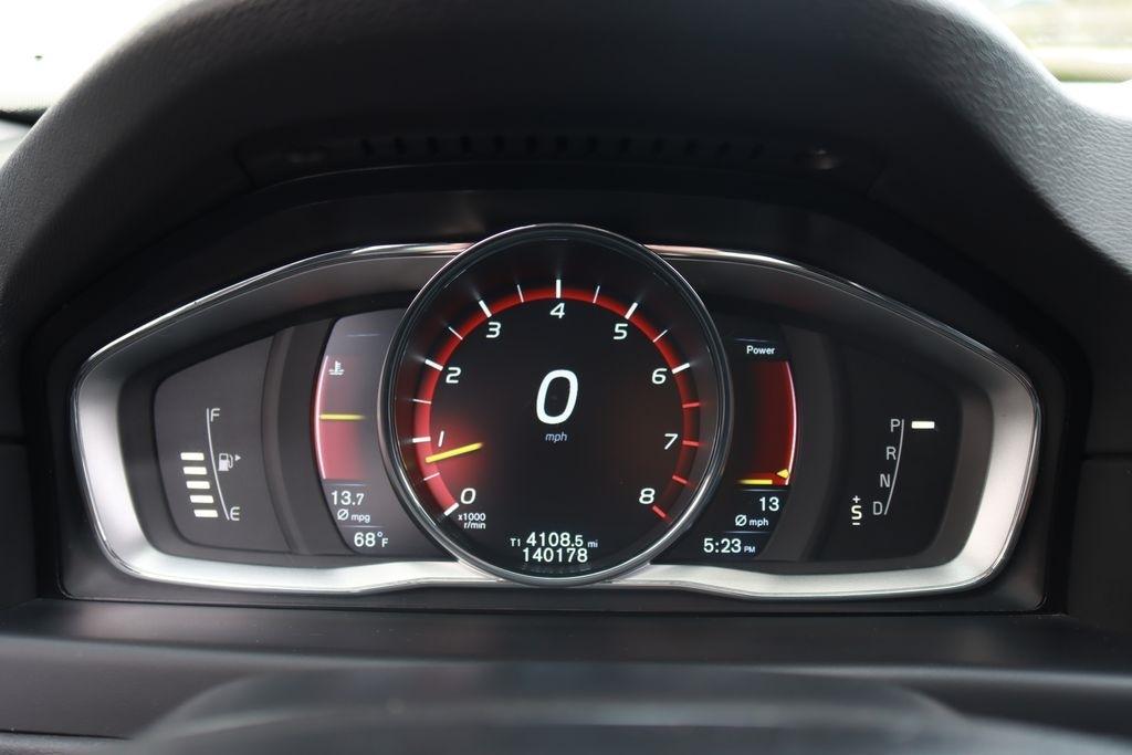 Volvo XC70  2016