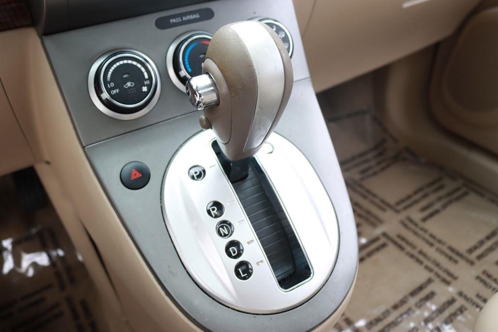 Nissan Sentra  2010