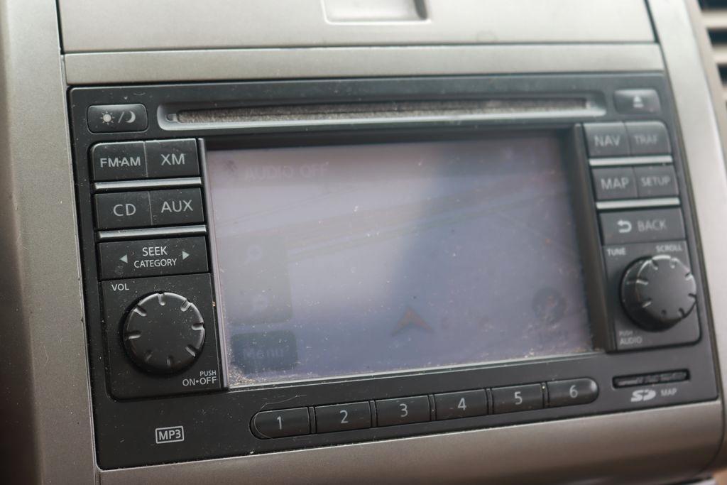 Nissan Sentra  2010