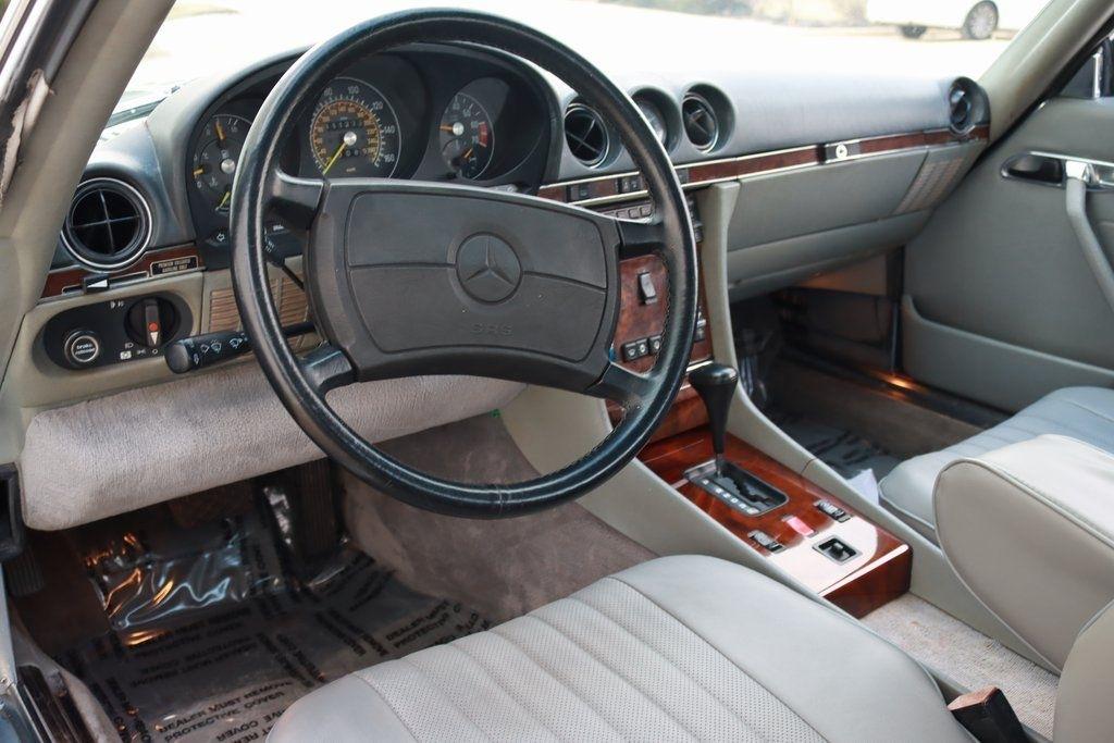 Mercedes-Benz 560 SL  1988