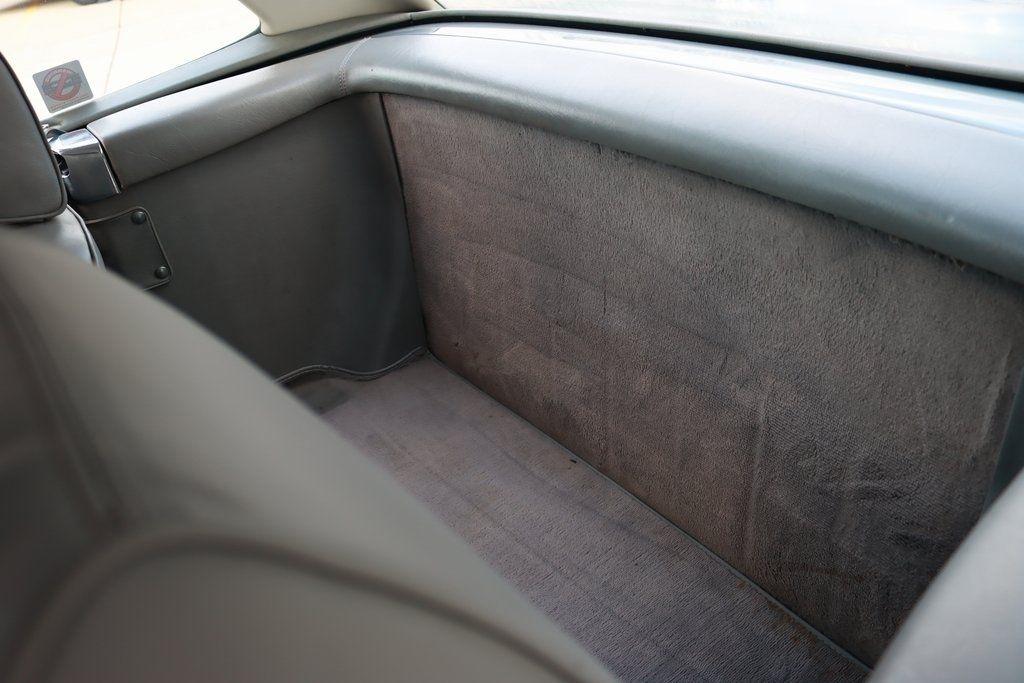 Mercedes-Benz 560 SL  1988