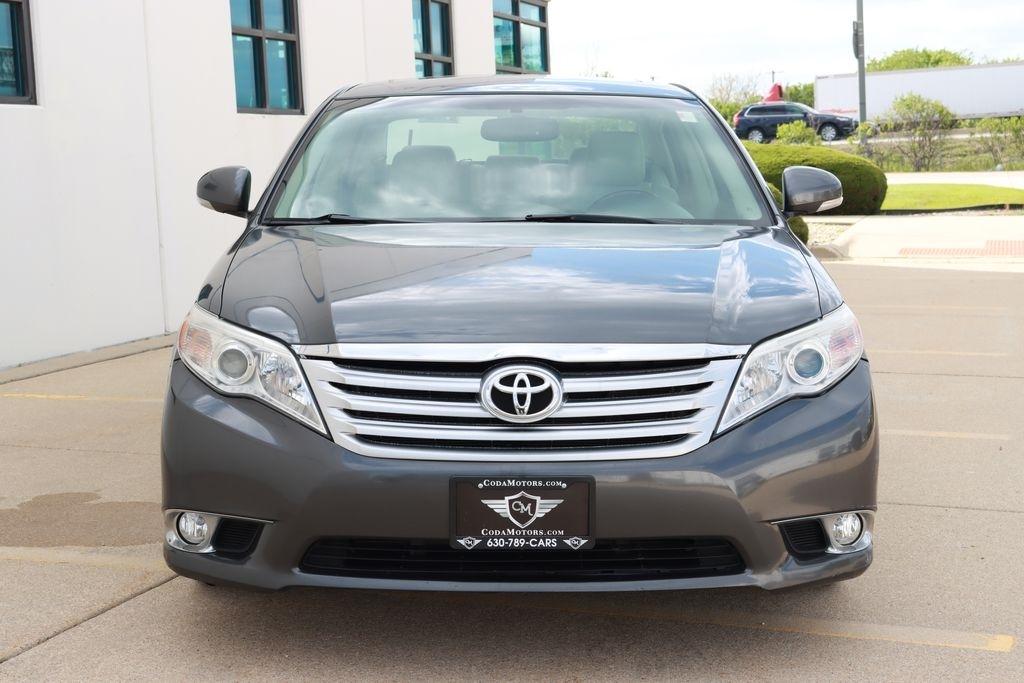 Toyota Avalon  2011