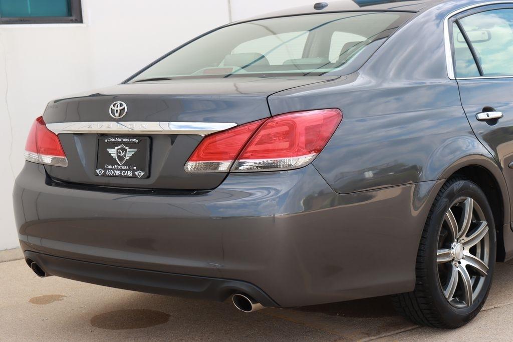 Toyota Avalon  2011