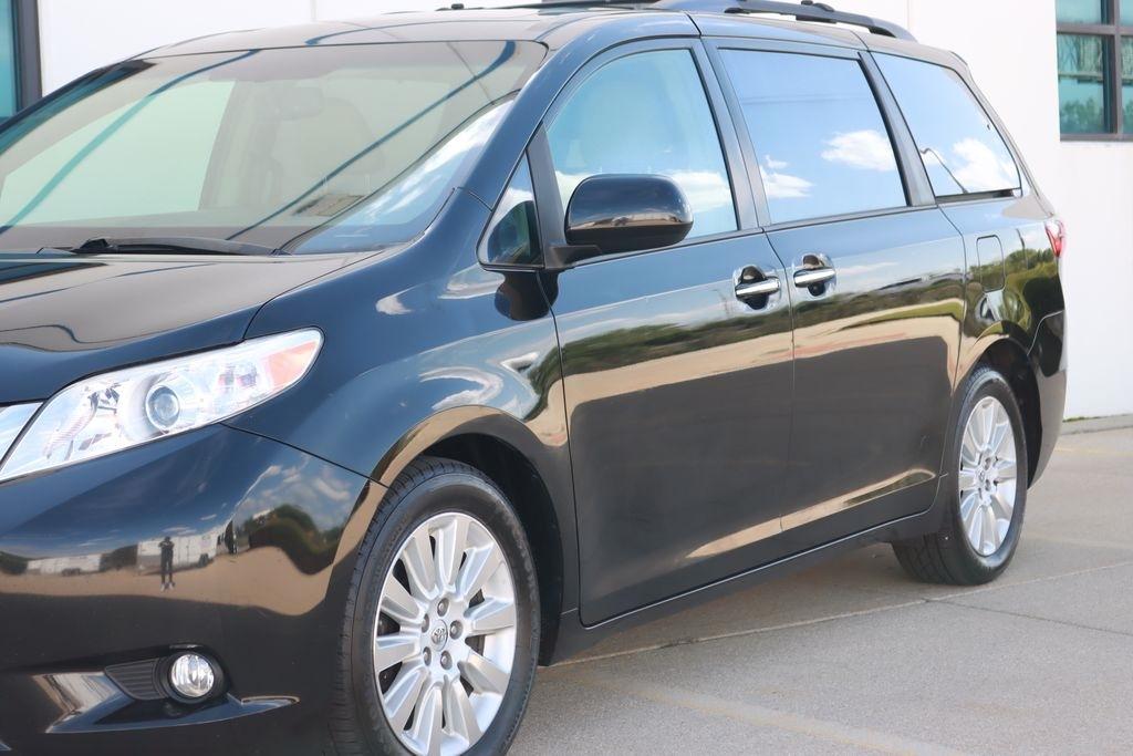 Toyota Sienna  2015