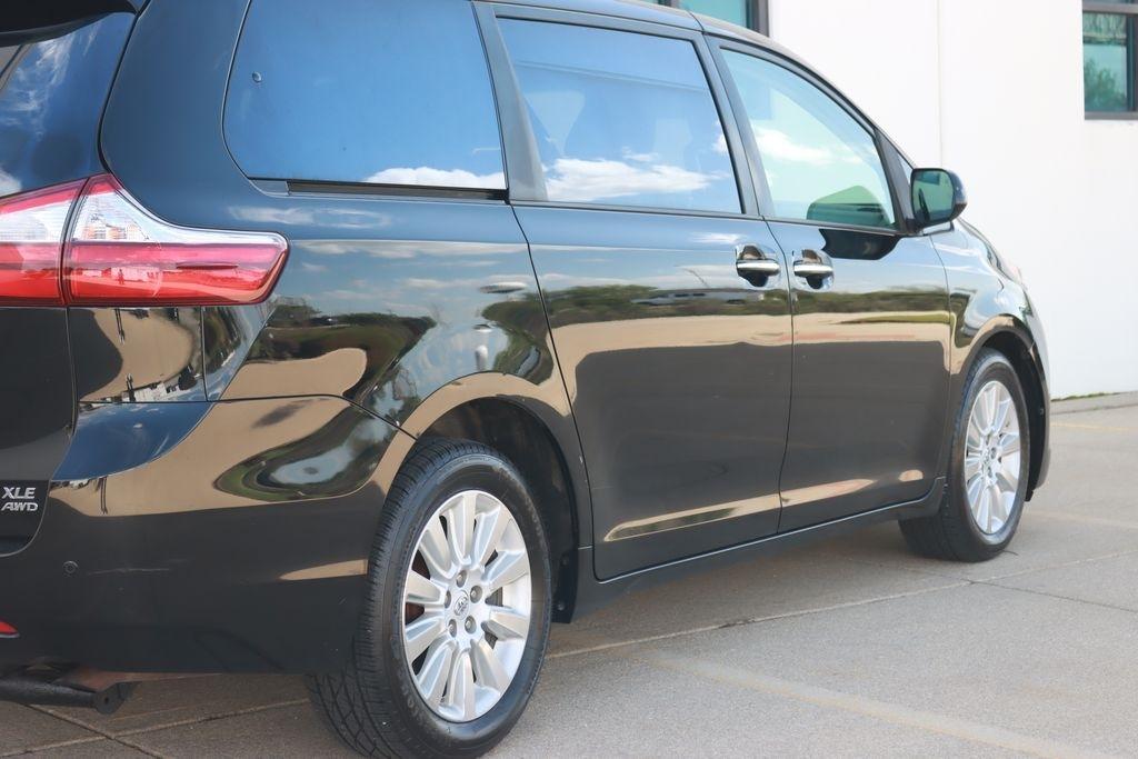 Toyota Sienna  2015