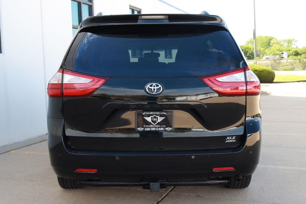 Toyota Sienna  2015