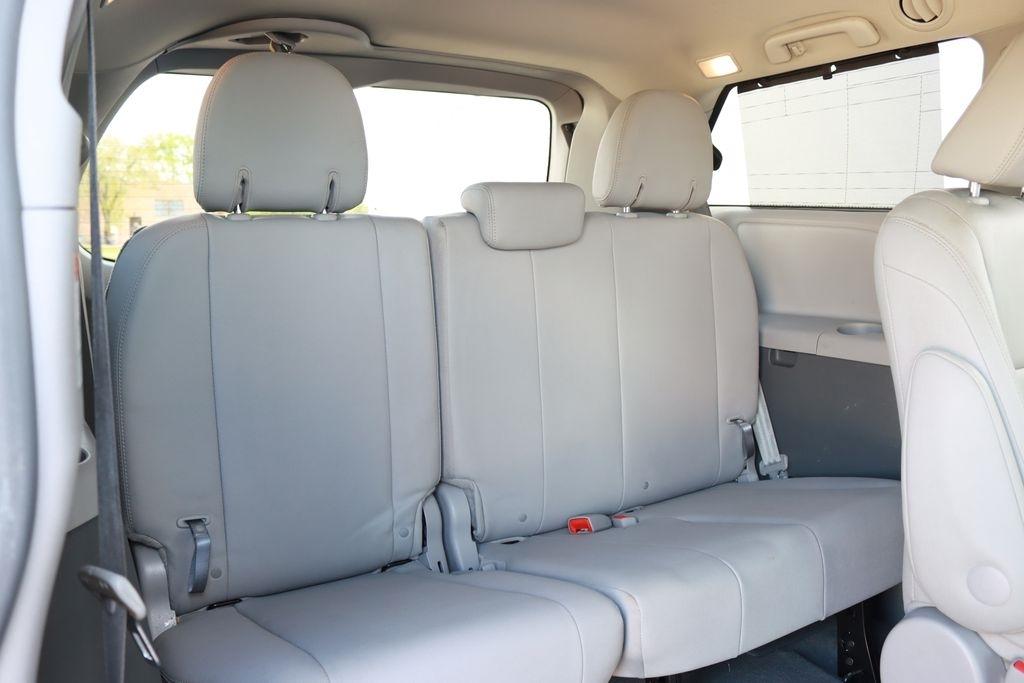 Toyota Sienna  2015