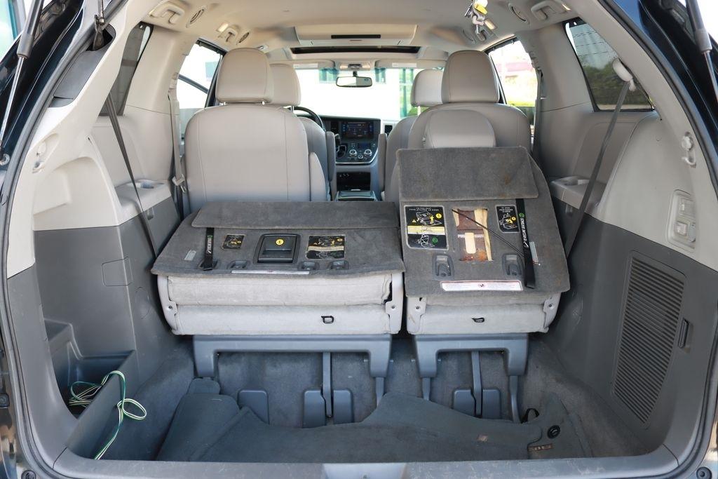 Toyota Sienna  2015