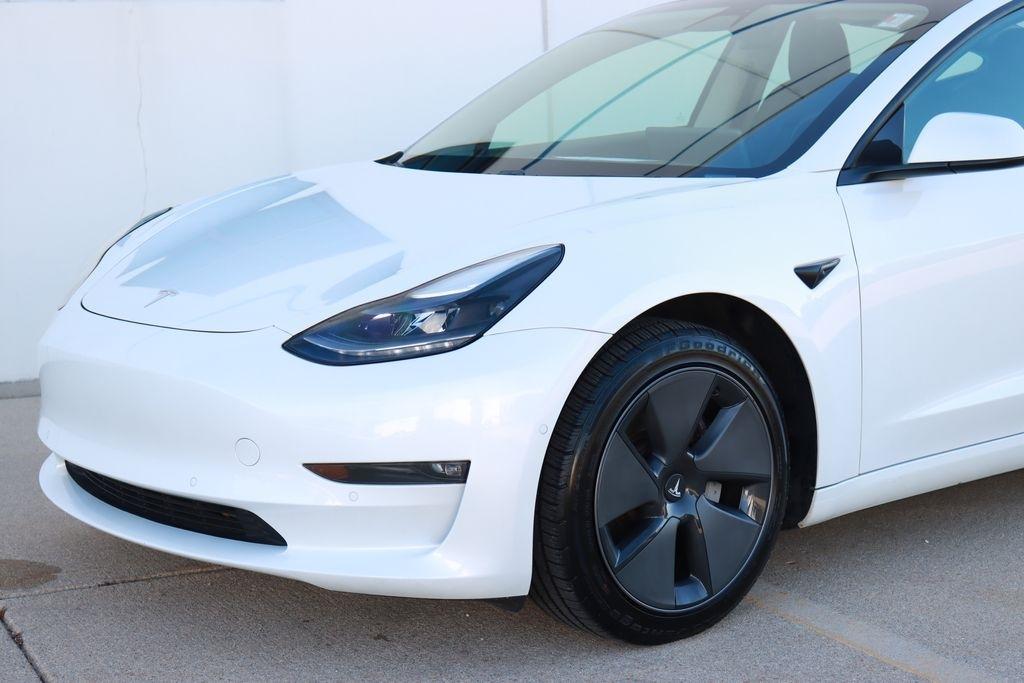 Tesla Model 3  2021