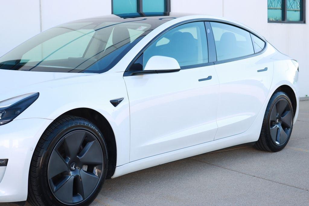 Tesla Model 3  2021