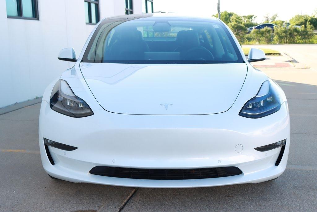Tesla Model 3  2021