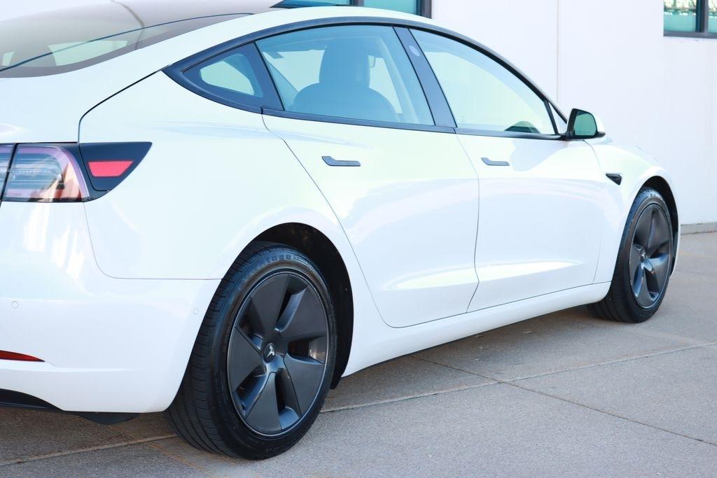 Tesla Model 3  2021