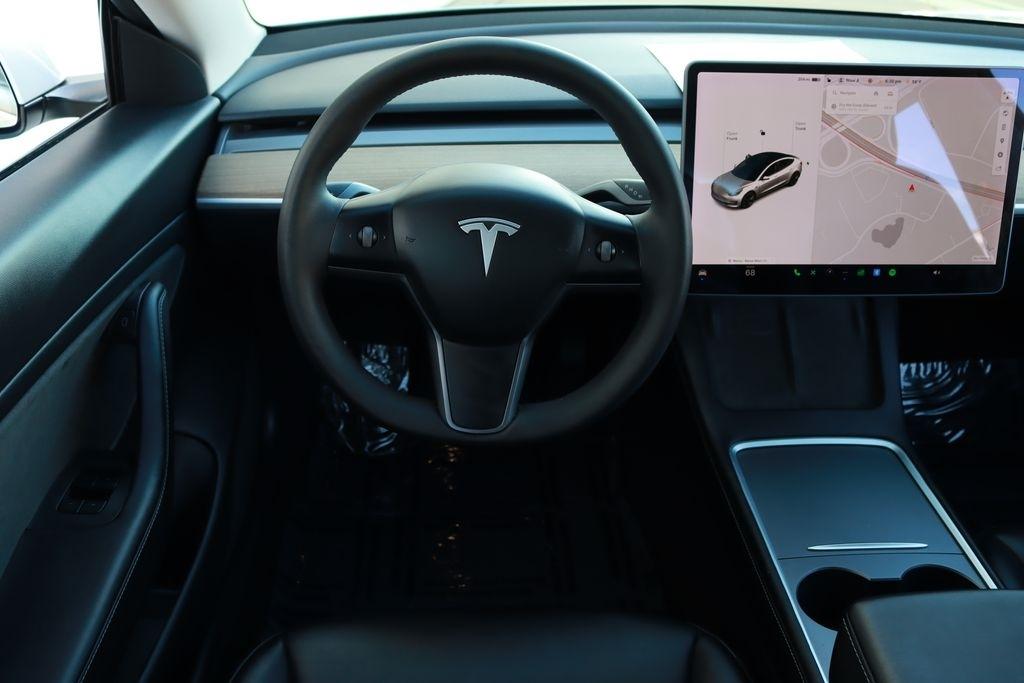 Tesla Model 3  2021