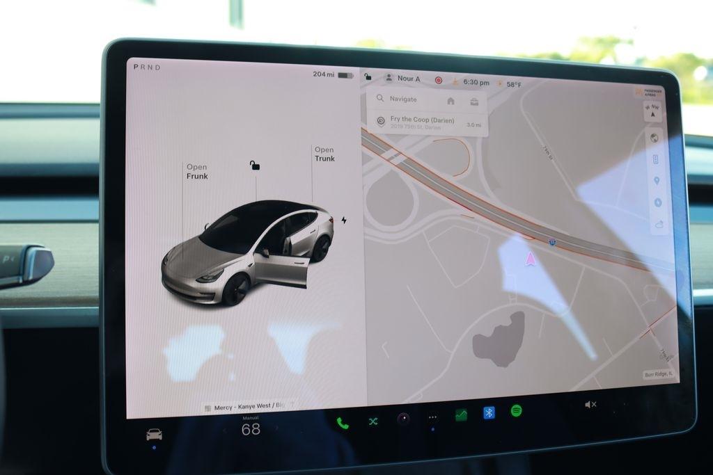 Tesla Model 3  2021