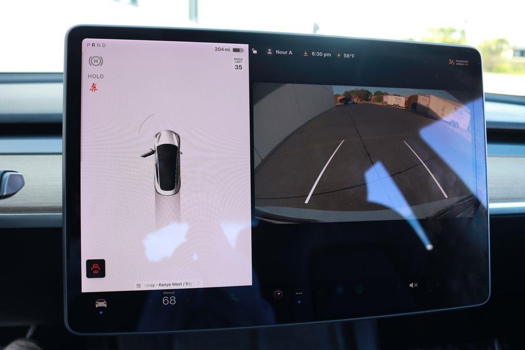 Tesla Model 3  2021