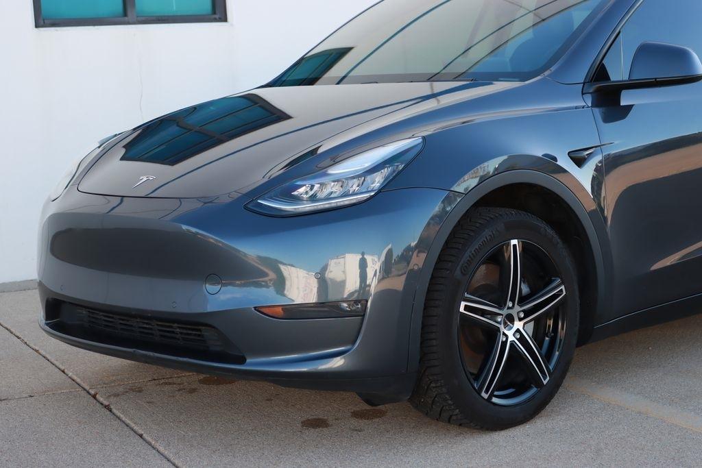 Tesla Model Y  2020