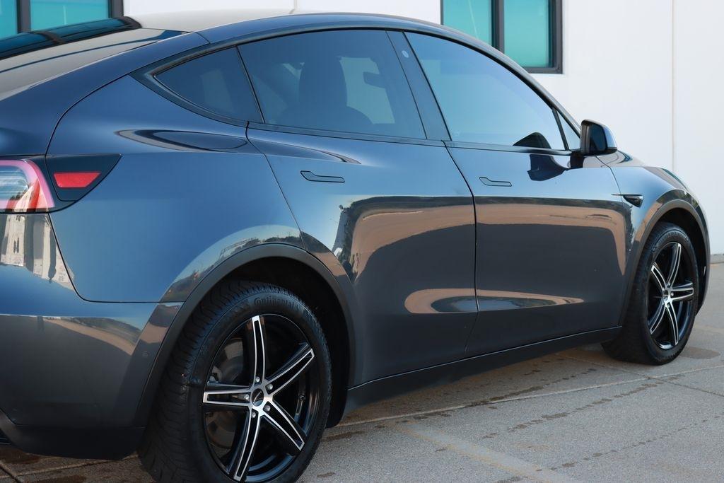 Tesla Model Y  2020