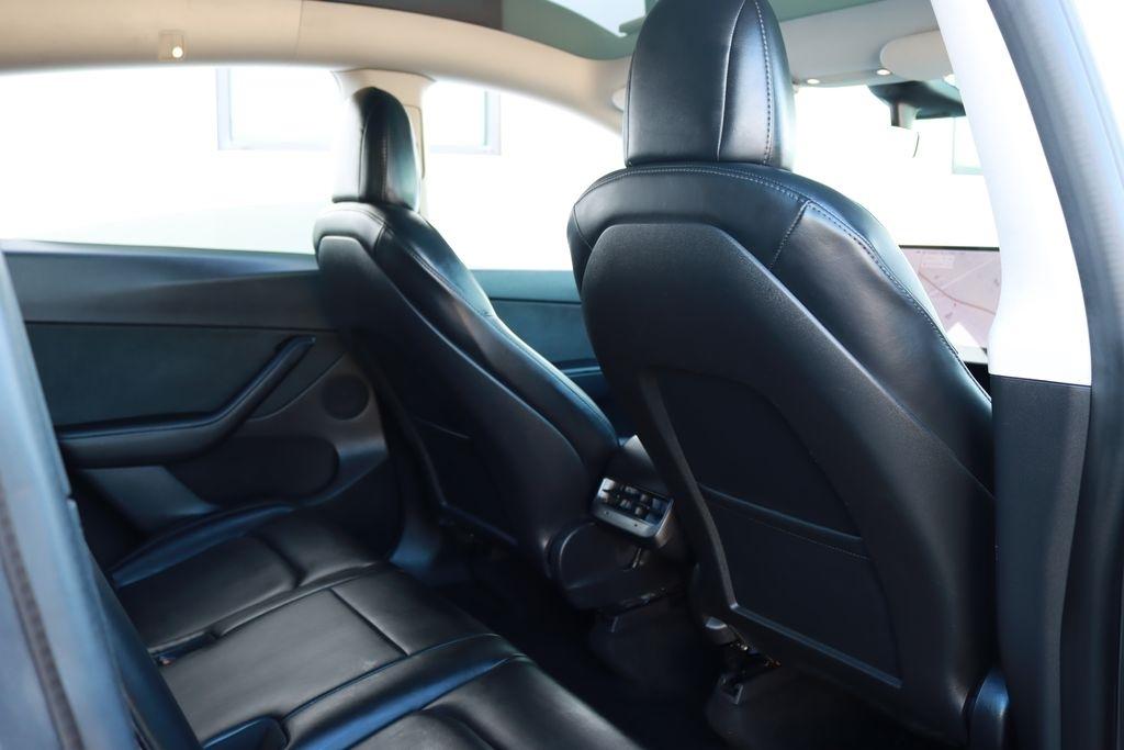 Tesla Model Y  2020