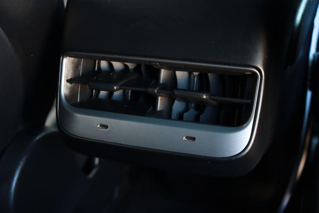 Tesla Model Y  2020
