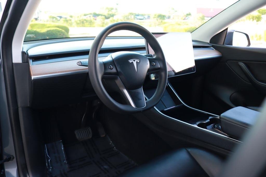 Tesla Model Y  2020