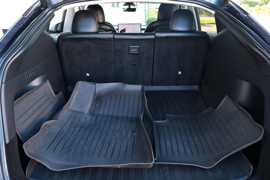 Tesla Model Y  2020