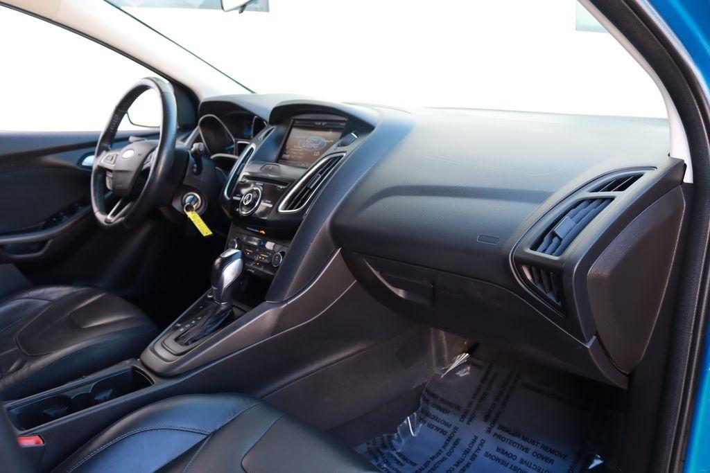 Ford Focus  2015