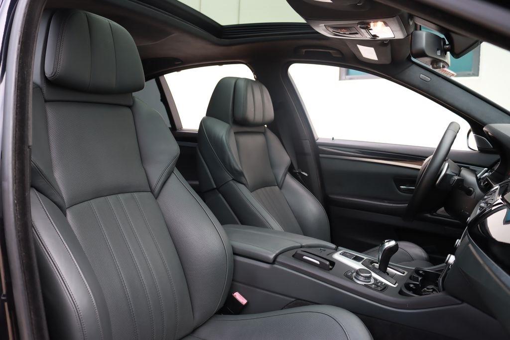 BMW M5  2013