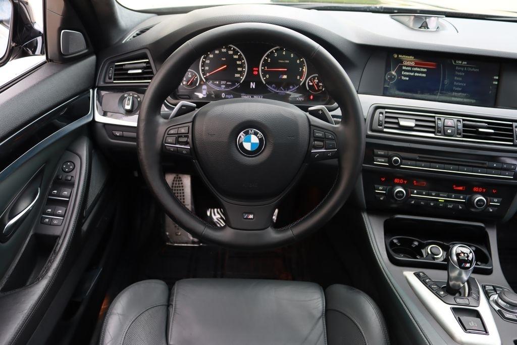 BMW M5  2013
