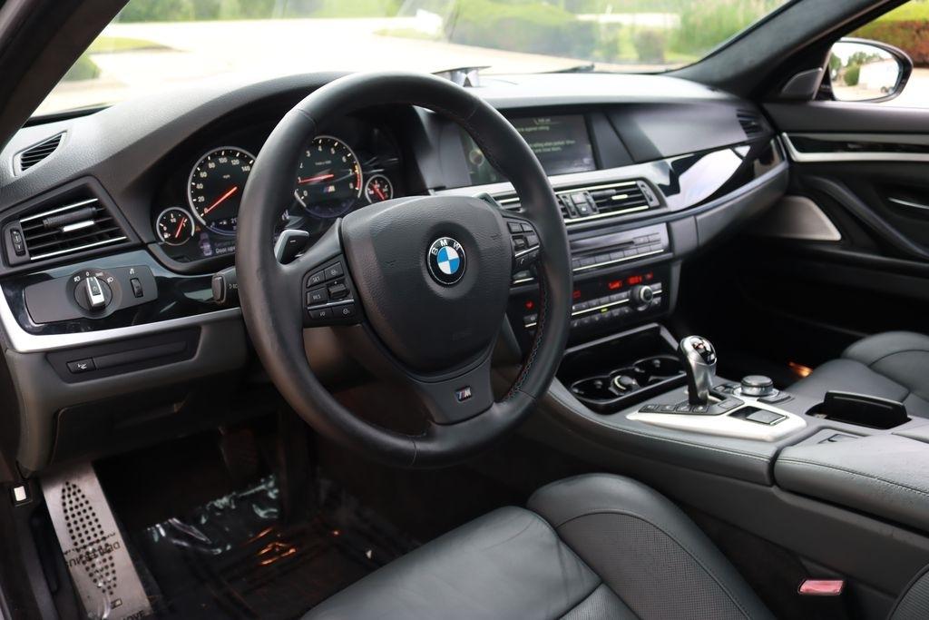 BMW M5  2013