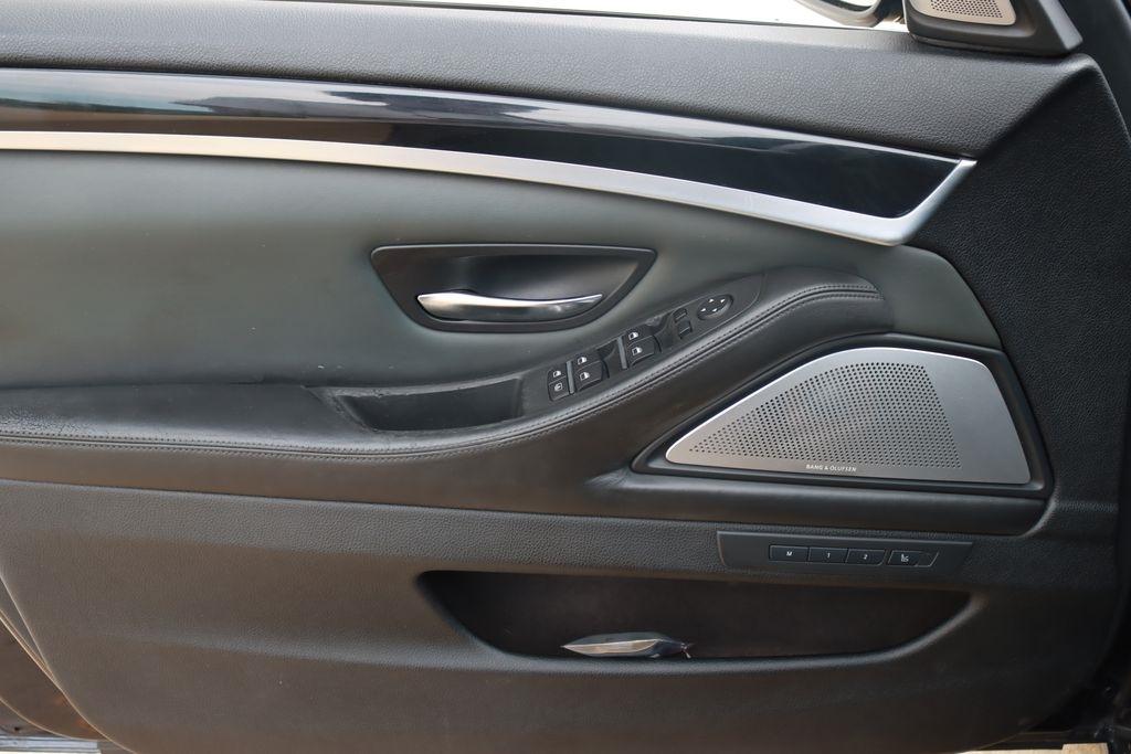 BMW M5  2013