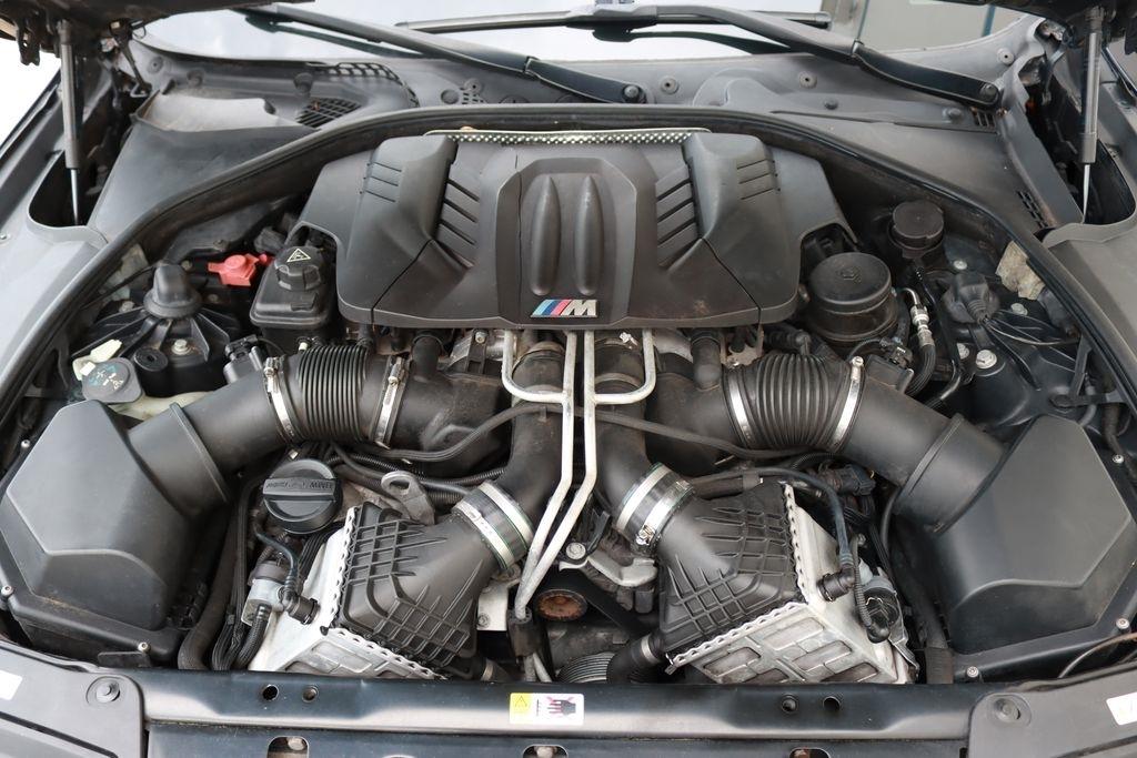 BMW M5  2013