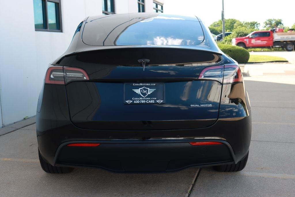 Tesla Model Y  2022