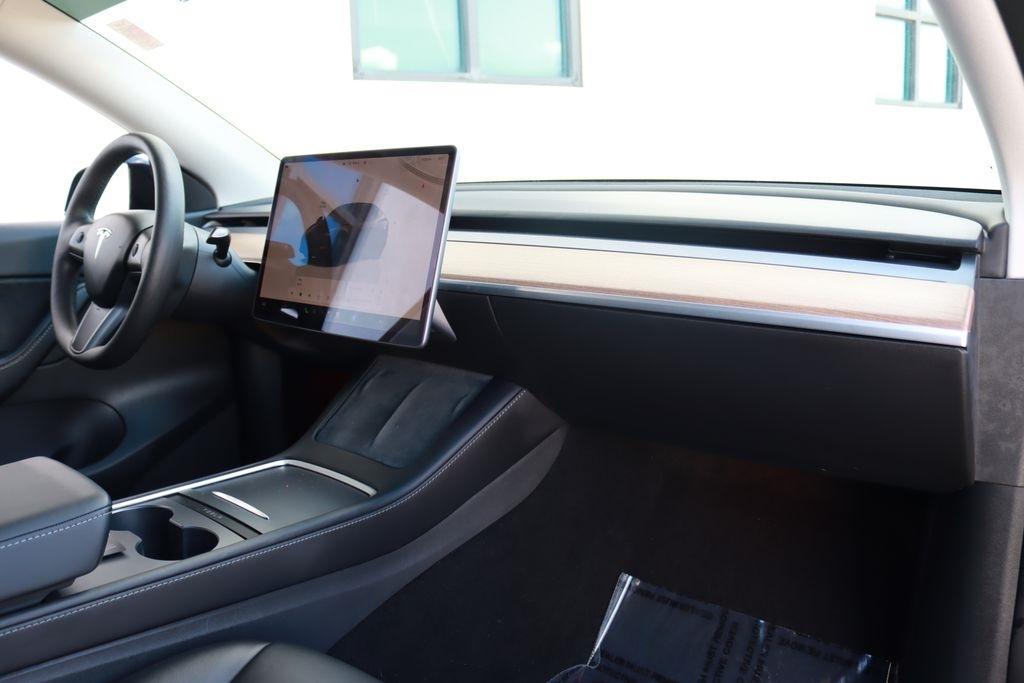 Tesla Model Y  2022