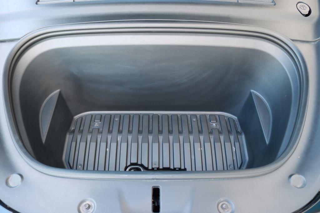 Tesla Model Y  2022