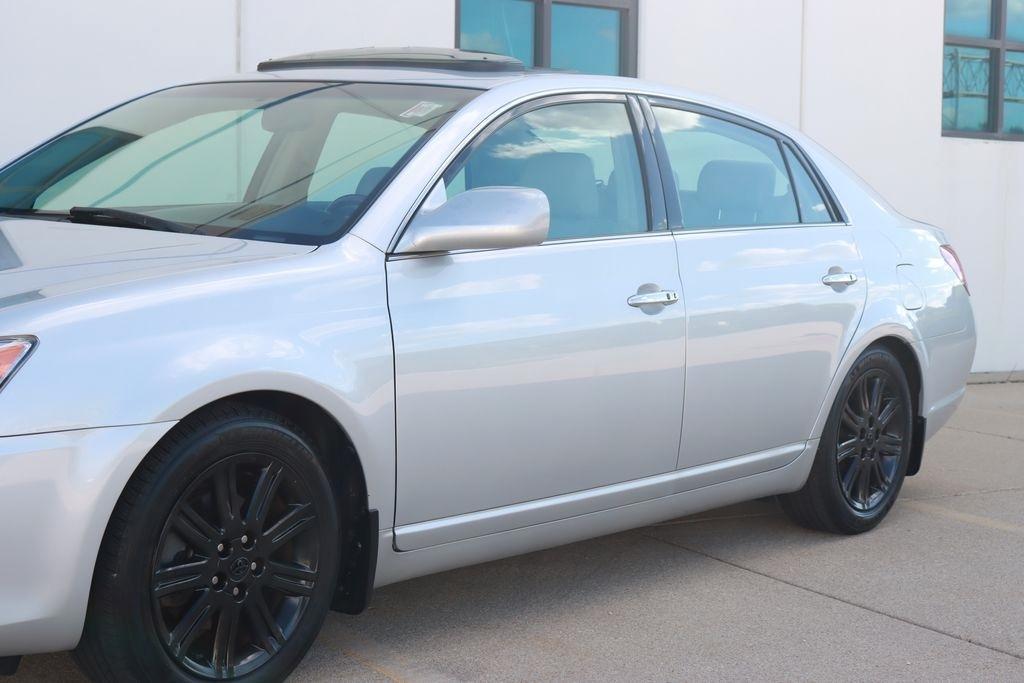 Toyota Avalon  2008