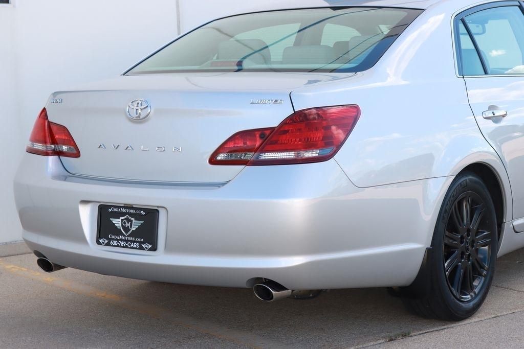 Toyota Avalon  2008
