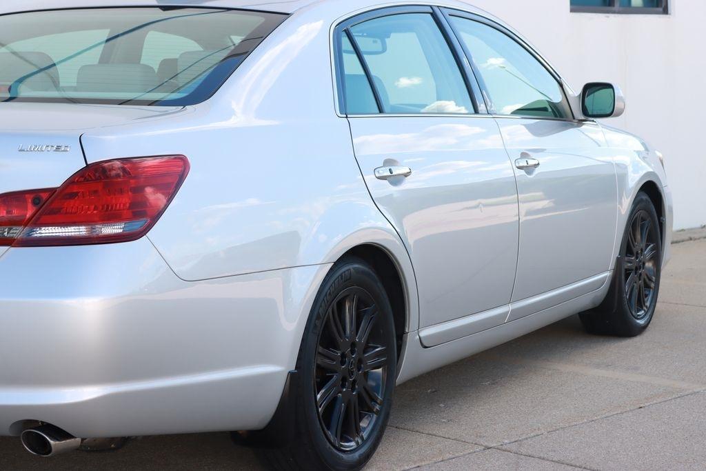 Toyota Avalon  2008