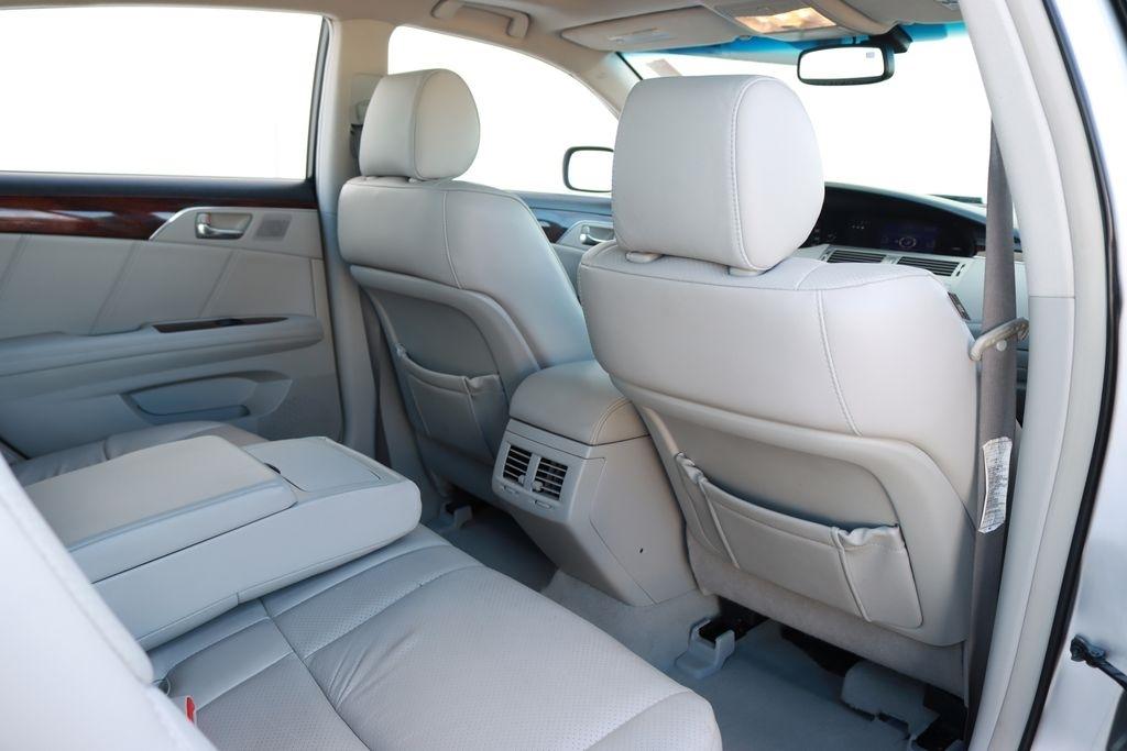 Toyota Avalon  2008