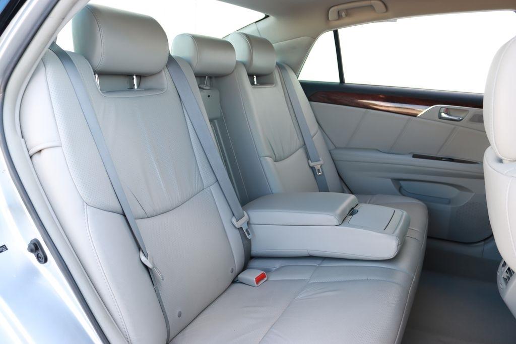 Toyota Avalon  2008