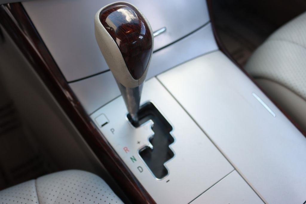 Toyota Avalon  2008