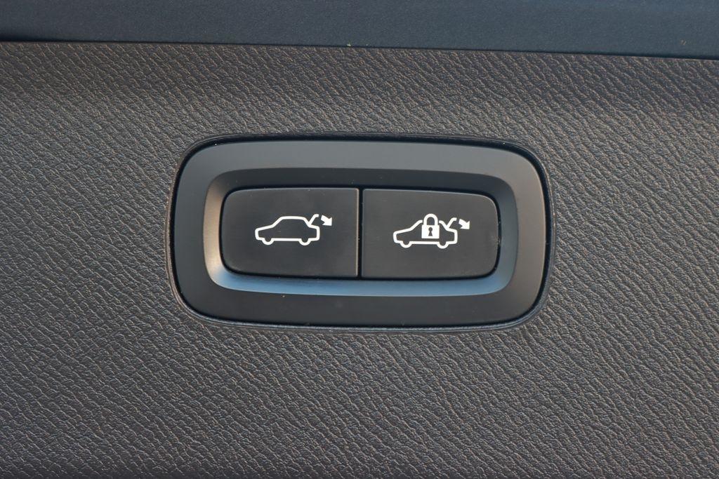 Volvo XC90  2018